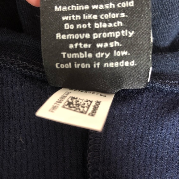 Reebok Workout Shirt - Picture 3 of 3